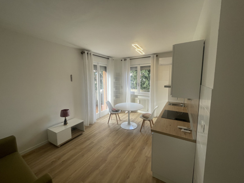 ✨ **VICENZA – VIA PASI**
**Mini appartamento completamente arredato, pronto da vivere!**

In una ...