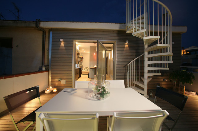 PADOVA CENTRO in una LATERALE di una delle PIAZZE più iconiche di Padova ATTICO dalle ampie dimen...