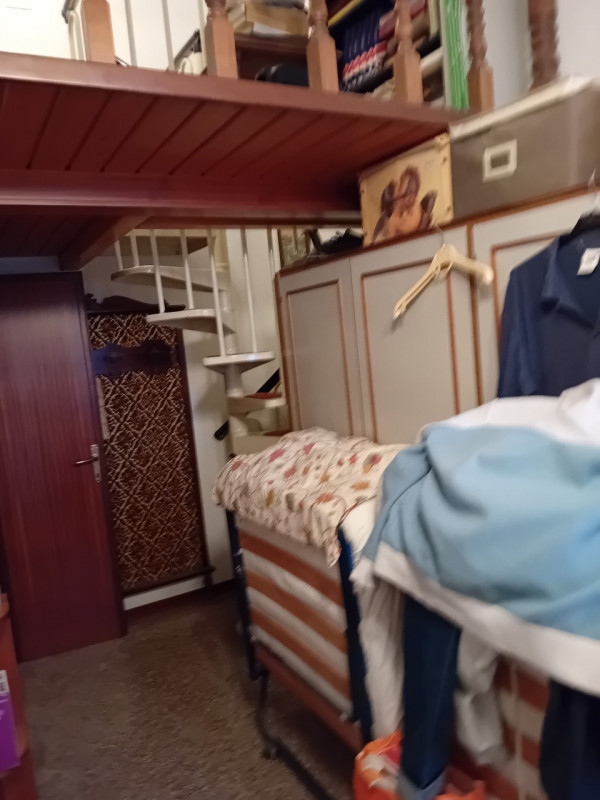 Vendesi in Campo San Boldo, appartamento in un esclusivo palazzo vincolato, composto da: ingresso...