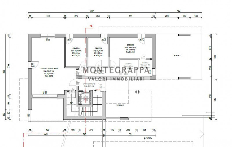 In zona centrale proponiamo in vendita un elegante appartamento al piano terra, situato in un con...