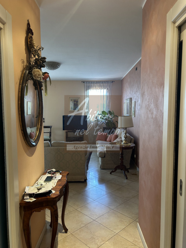 CITTADELLA (PD) - ZONA CITTADELLA SUD 

In esclusiva proponiamo una splendida bifamiliare dispost...