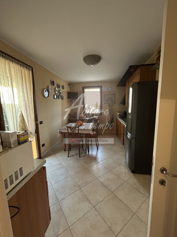 CITTADELLA (PD) - ZONA CITTADELLA SUD 

In esclusiva proponiamo una splendida bifamiliare dispost...