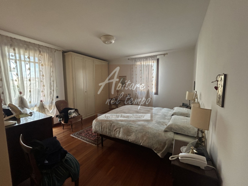 CITTADELLA (PD) - ZONA CITTADELLA SUD 

In esclusiva proponiamo una splendida bifamiliare dispost...