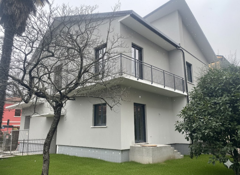 NUOVO BICAMERE al piano primo ed ultimo in piccola palazzina di sole 4 unità, nel cuore del quart...