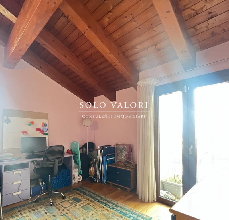 Rif. A913 (per info 338 9387816 Matteo – 340 2242606 Marco)

Ampio duplex a Loreggia, situato in ...