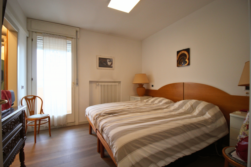 In condominio signorile e ben abitato, a pochi passi dal centro storico, proponiamo in vendita un...