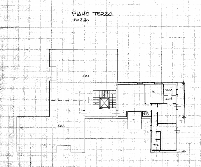 In condominio signorile e ben abitato, a pochi passi dal centro storico, proponiamo in vendita un...