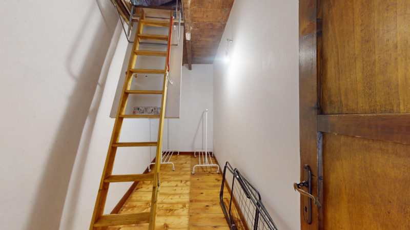 Completely renovated semi-detached house located in Creazzo Colle, in one of the most sought-afte...