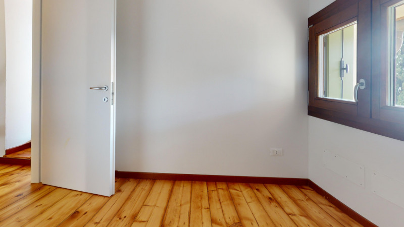 Completely renovated semi-detached house located in Creazzo Colle, in one of the most sought-afte...