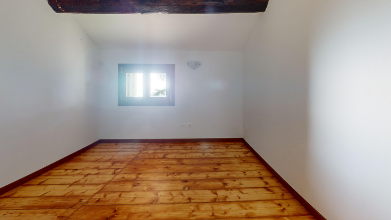 Completely renovated semi-detached house located in Creazzo Colle, in one of the most sought-afte...