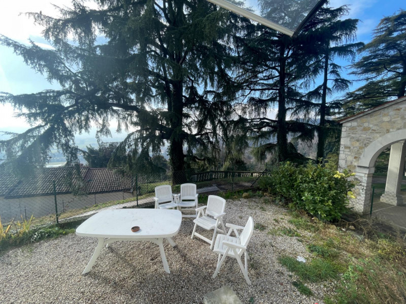 Completely renovated semi-detached house located in Creazzo Colle, in one of the most sought-afte...