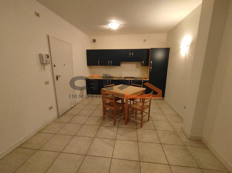 In zona San Fortunato, all’interno di un contesto residenziale tranquillo e ben servito, proponia...