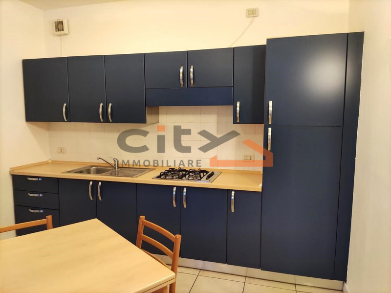 In zona San Fortunato, all’interno di un contesto residenziale tranquillo e ben servito, proponia...