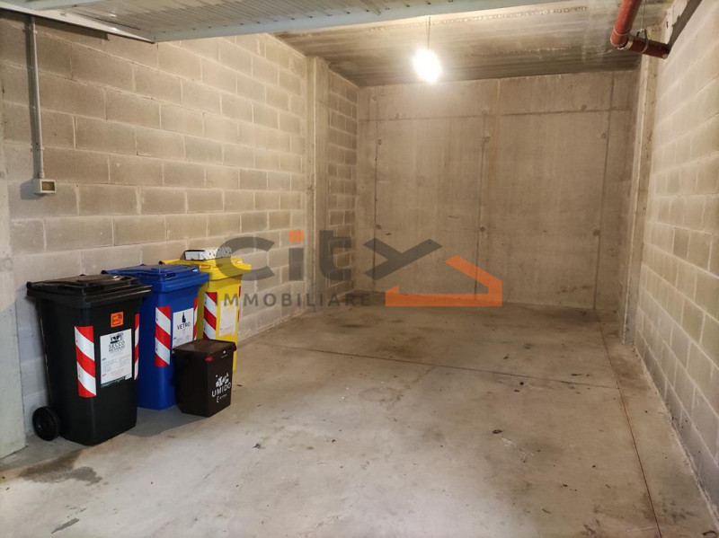 In zona San Fortunato, all’interno di un contesto residenziale tranquillo e ben servito, proponia...