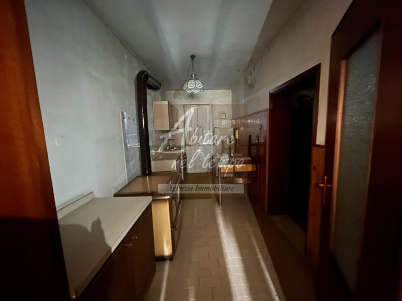 TOMBOLO (PD) - FRAZIONE ONARA 

In una zona tranquilla e comoda ai principali servizi, proponiamo...