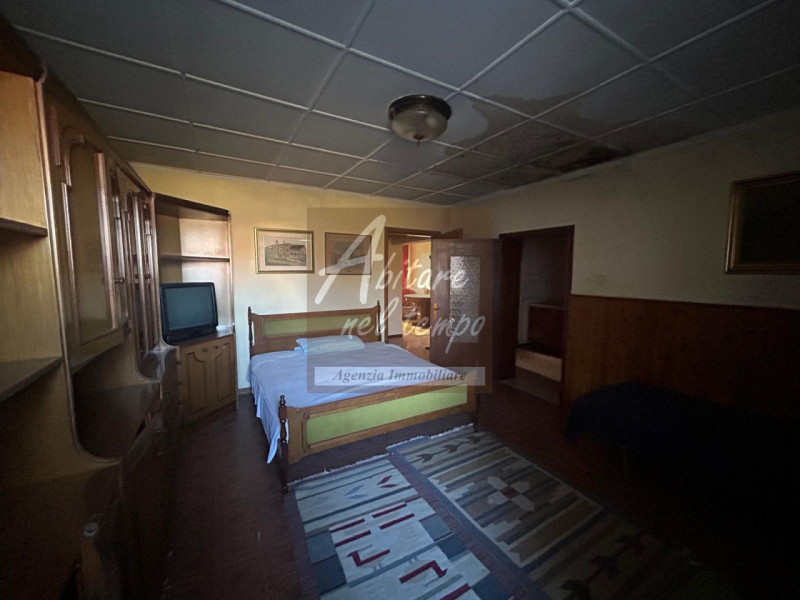 TOMBOLO (PD) - FRAZIONE ONARA 

In una zona tranquilla e comoda ai principali servizi, proponiamo...