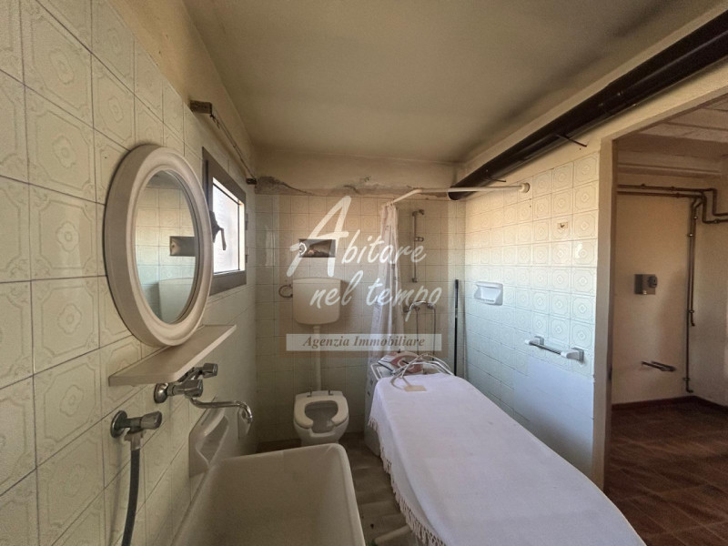 TOMBOLO (PD) - FRAZIONE ONARA 

In una zona tranquilla e comoda ai principali servizi, proponiamo...