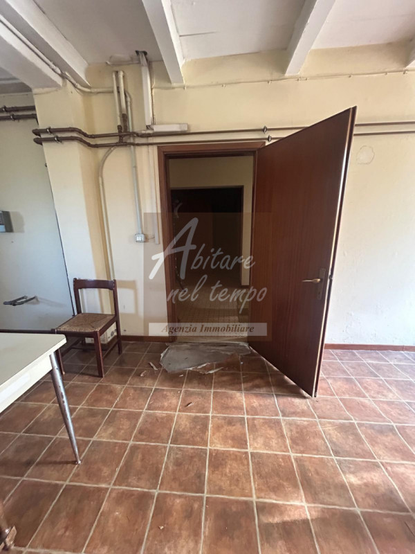 TOMBOLO (PD) - FRAZIONE ONARA 

In una zona tranquilla e comoda ai principali servizi, proponiamo...