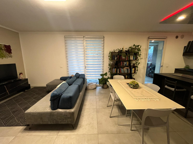 Nel centro di Veggiano, in una posizione privilegiata e servita da tutti i principali servizi, pr...