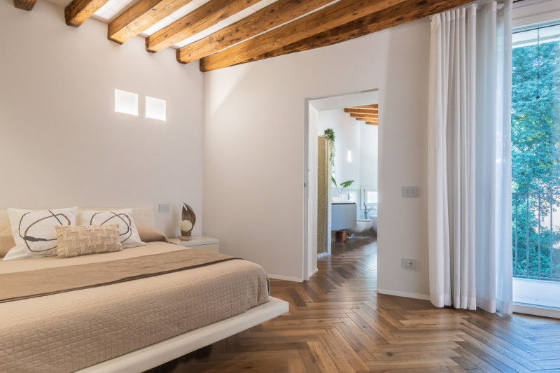 CENTRO STORICO - In una delle vie più eleganti di Vicenza proponiamo in vendita un prestigioso pa...