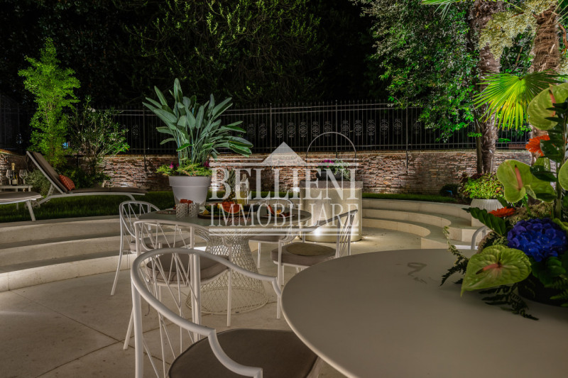 CENTRO STORICO - In una delle vie più eleganti di Vicenza proponiamo in vendita un prestigioso pa...