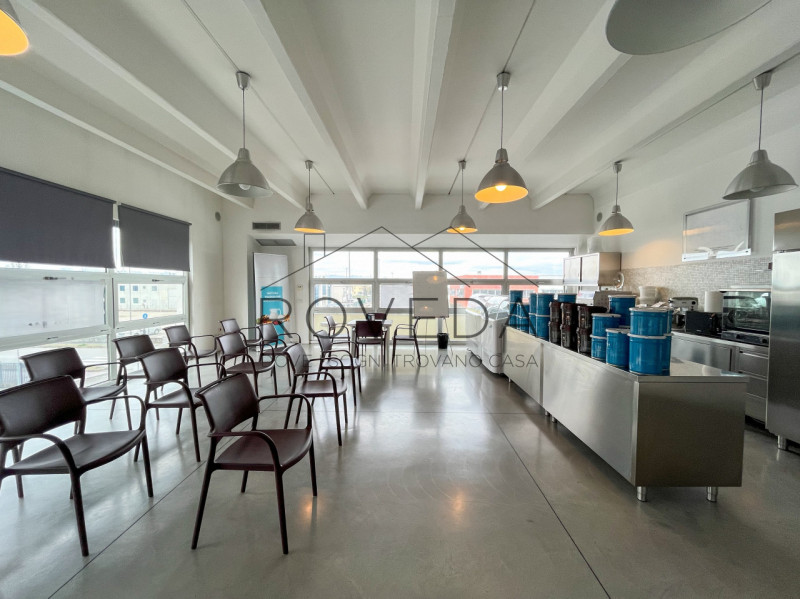 QUINTO DI TREVISO

RIFERIMENTO: QT6

L'agenzia Roveda Immobiliare ha il piacere di presentarvi qu...