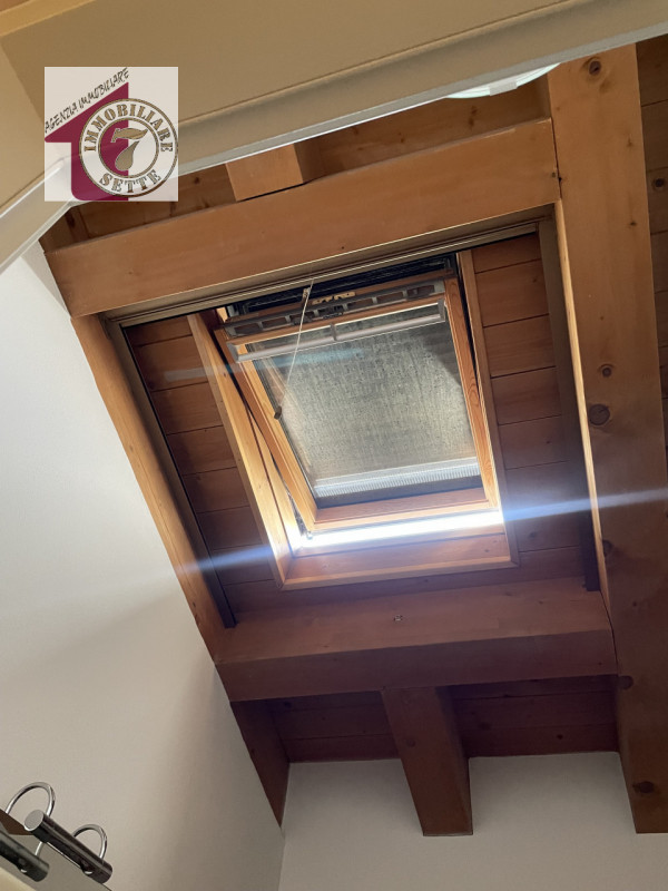 Vendesi BOLZANO VICENTINO CENTRO PORZIONE DI VILLETTA A SCHIERA, anno di costruzione 2015, all'in...