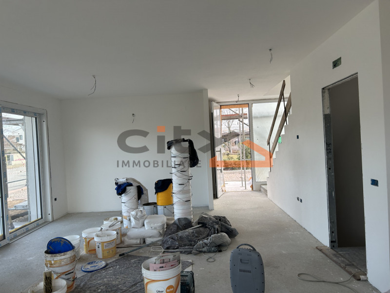 Proponiamo esclusiva bifamiliare di nuova costruzione, dal design moderno e linee contemporanee, ...