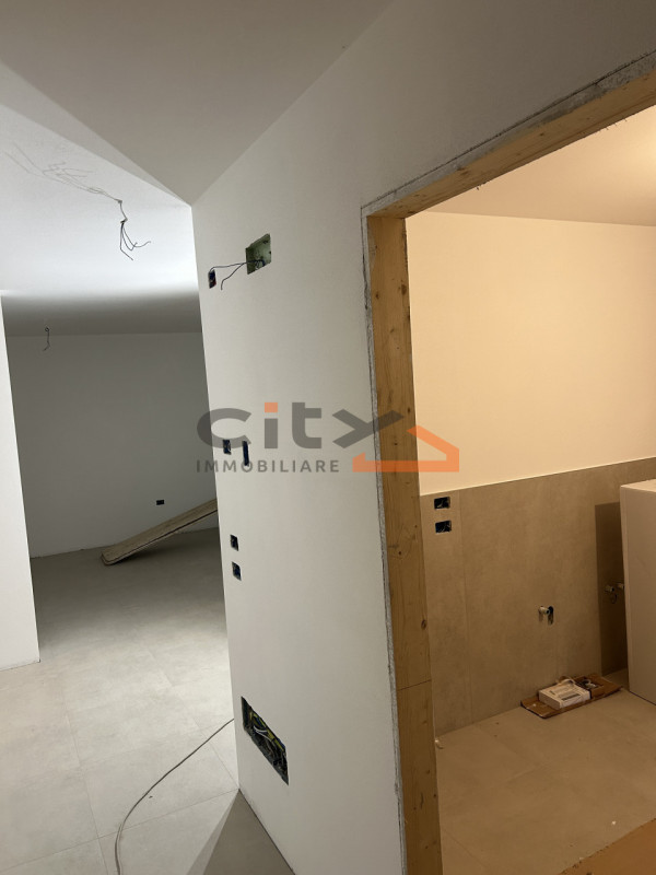 Proponiamo esclusiva bifamiliare di nuova costruzione, dal design moderno e linee contemporanee, ...