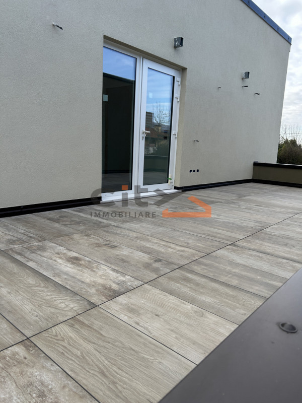 Proponiamo esclusiva bifamiliare di nuova costruzione, dal design moderno e linee contemporanee, ...