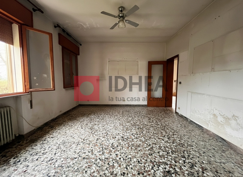 RONCADE 
RIFERIMENTO "URA2"

In tranquilla zona residenziale, a due passi dal centro di Roncade, ...