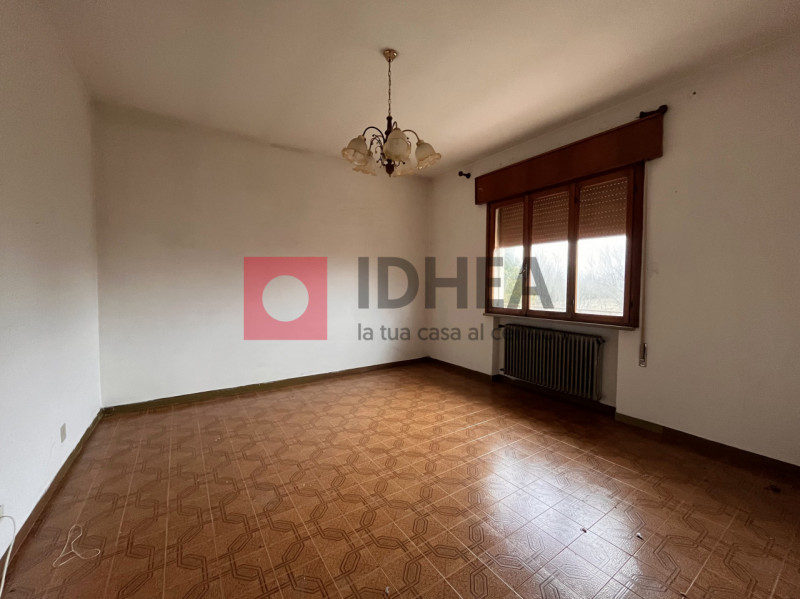 RONCADE 
RIFERIMENTO "URA2"

In tranquilla zona residenziale, a due passi dal centro di Roncade, ...