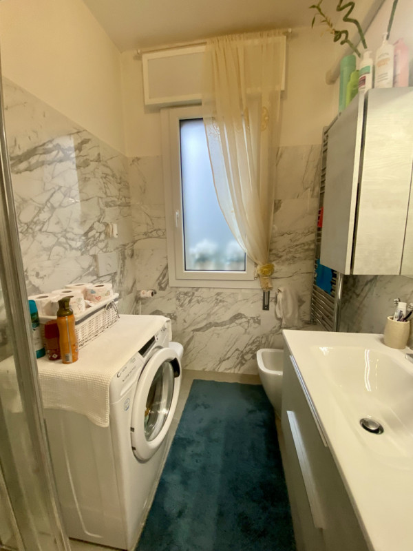 Nel cuore del quartiere San Carlo, una delle zone più apprezzate e servite di Padova, proponiamo ...