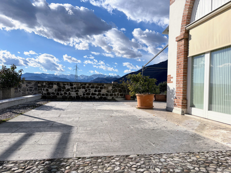 CARRE' - Villa Indipendente con ampio giardino € 445.000,00

Trattativa Unica immobiliare, via Pr...