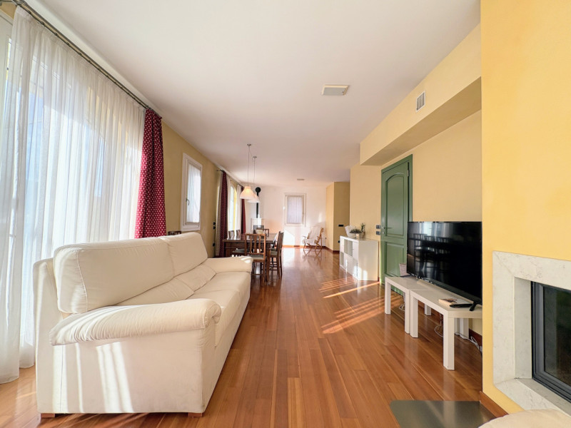 CARRE' - Villa Indipendente con ampio giardino € 445.000,00

07.03.2026 OPEN HOUSE DAY dalle 10.3...
