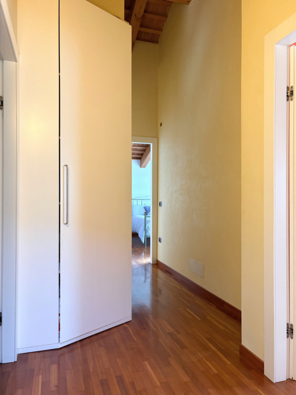 CARRE' - Villa Indipendente con ampio giardino € 445.000,00

Trattativa Unica immobiliare, via Pr...