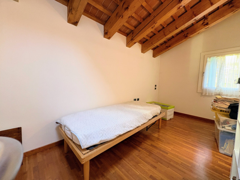 CARRE' - Villa Indipendente con ampio giardino € 445.000,00

Trattativa Unica immobiliare, via Pr...