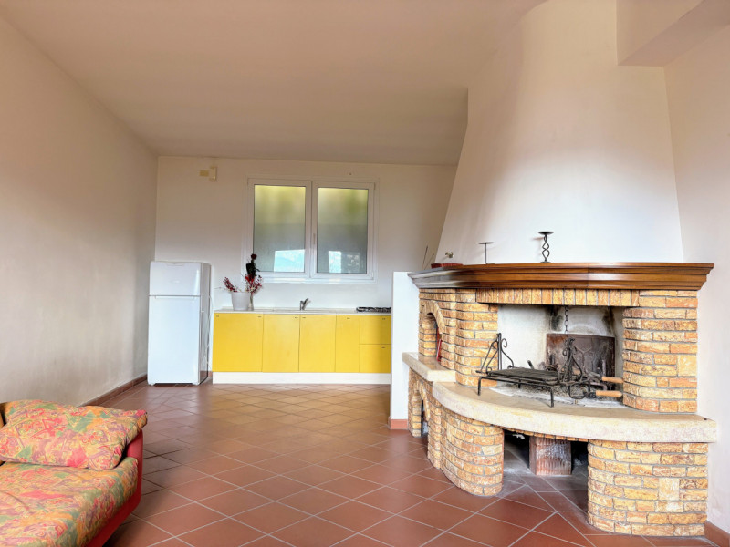 CARRE' - Villa Indipendente con ampio giardino € 445.000,00

Trattativa Unica immobiliare, via Pr...