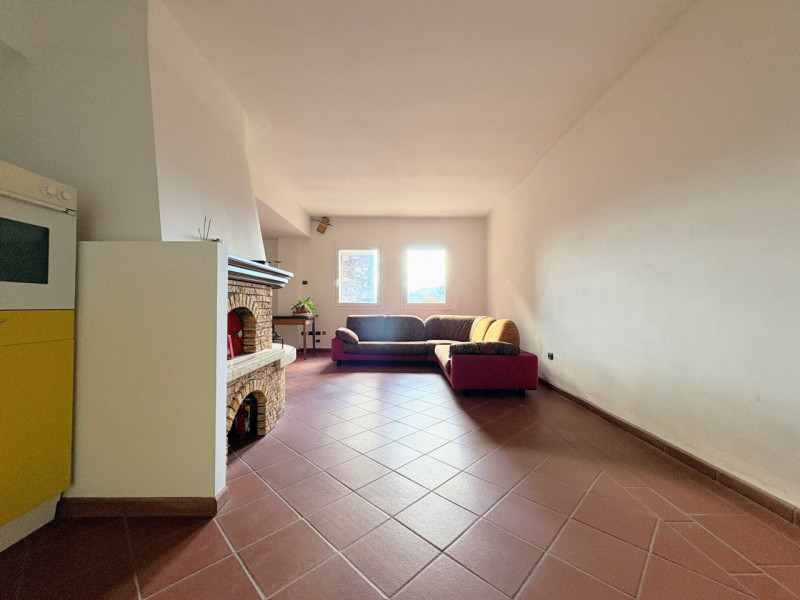 CARRE' - Villa Indipendente con ampio giardino € 445.000,00

Trattativa Unica immobiliare, via Pr...