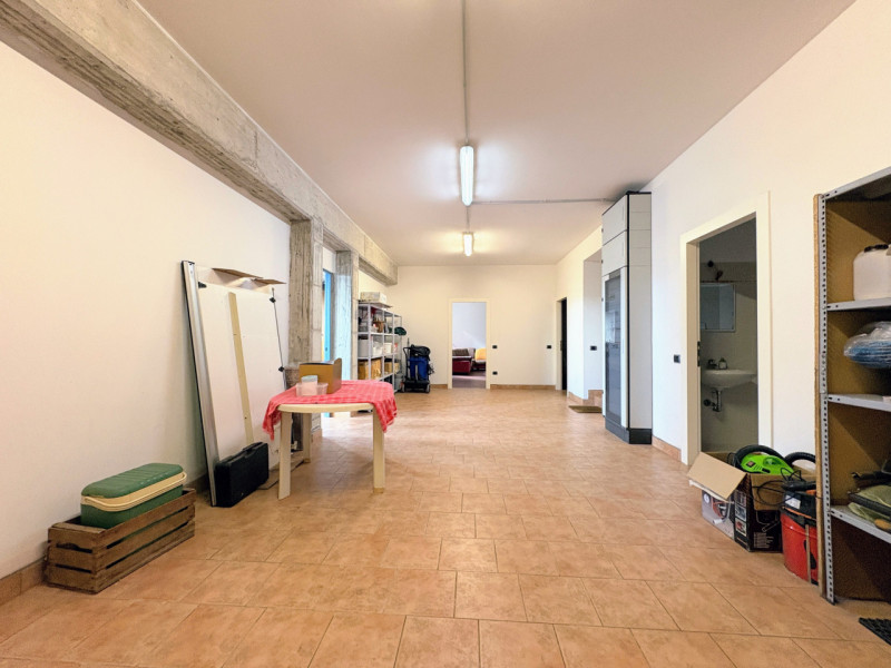 CARRE' - Villa Indipendente con ampio giardino € 445.000,00

Trattativa Unica immobiliare, via Pr...