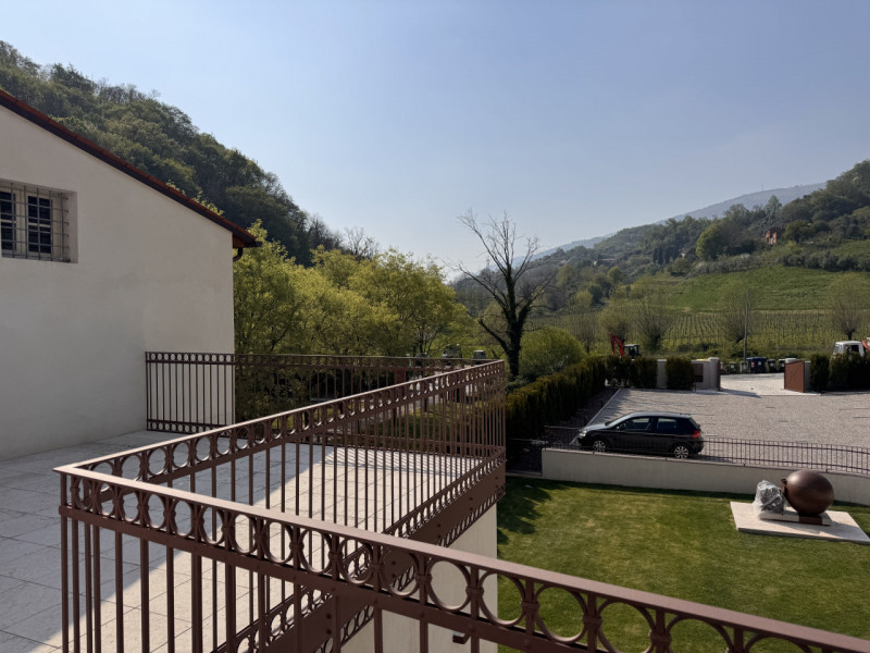 Rif. BAA305 (per info +39 3923361100 Beatrice)

Proponiamo in affitto un esclusivo appartamento d...