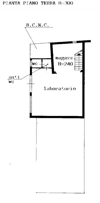 COMPOSIZIONE:
Proponiamo in vendita porzione di bifamiliare attualmente allo stato grezzo. Al pia...