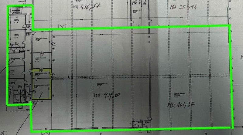 Limena affittasi capannone di 1.900 mq. di cui 300 mq adibiti ad uffici. Altezza sotto trave 5,15...