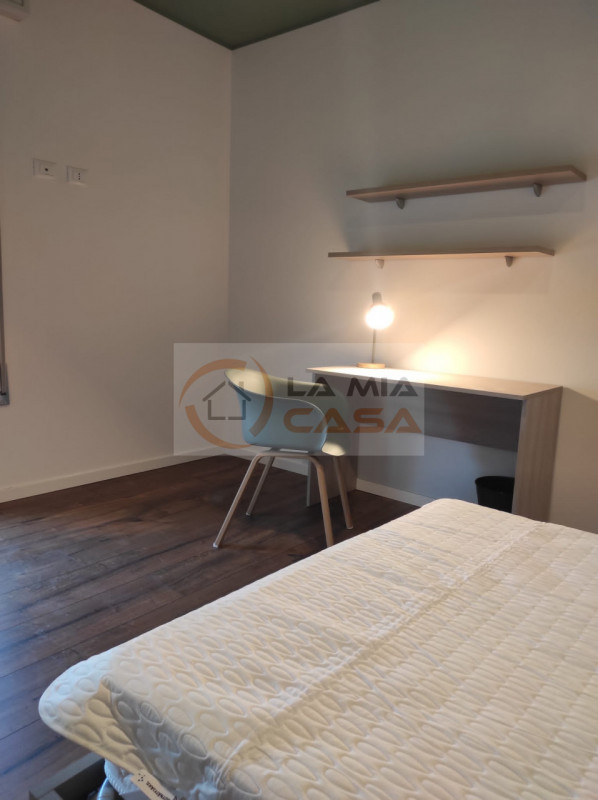 LEGNARO - ANNUNCIO RIVOLTO SOLO A STUDENTI DELL'UNIVERSITA' DI LEGNARO E PADOVA.
Appartamento com...