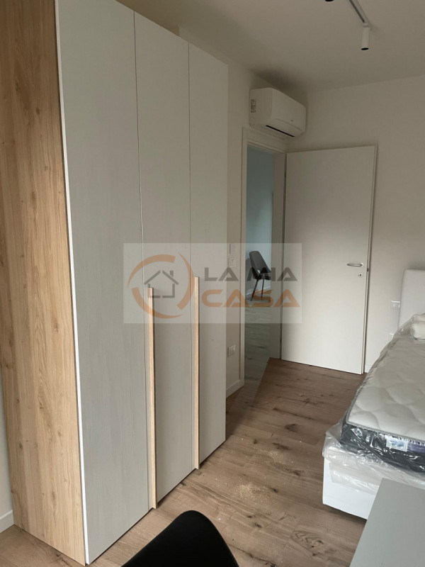 LEGNARO - ANNUNCIO RIVOLTO SOLO A STUDENTI DELL'UNIVERSITA' DI LEGNARO E PADOVA.
Appartamento com...