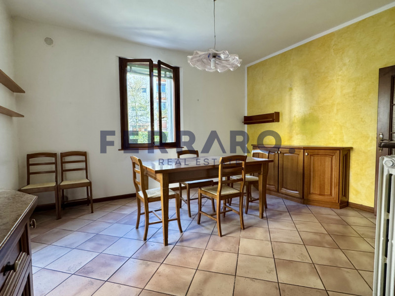 Treviso, Santa Maria del Rovere. Codice AV26.

In posizione strategica, a pochi passi dal futuro ...