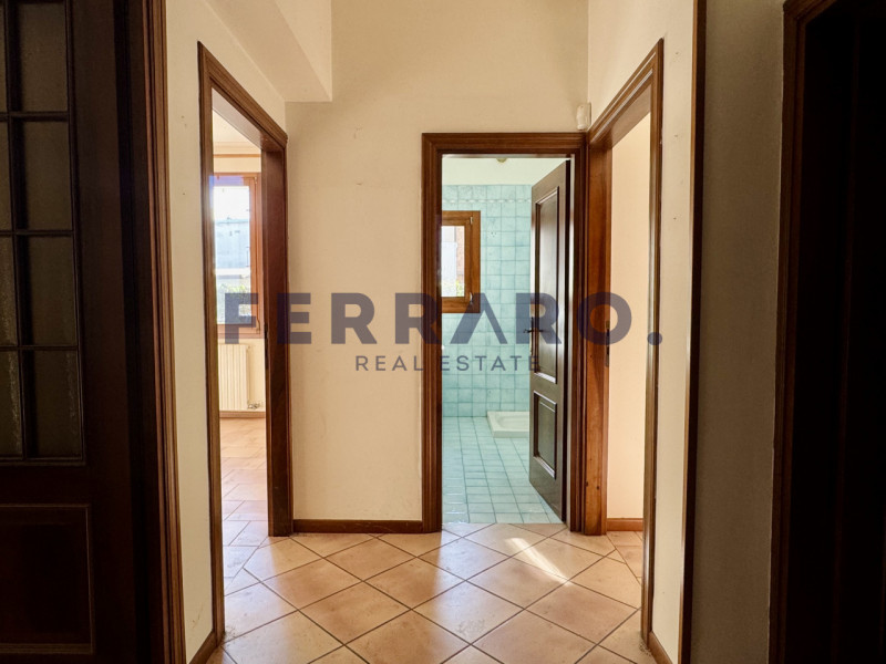 Treviso, Santa Maria del Rovere. Codice AV26.

In posizione strategica, a pochi passi dal futuro ...