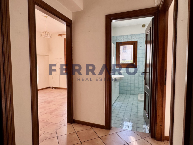 Treviso, Santa Maria del Rovere. Codice AV26.

In posizione strategica, a pochi passi dal futuro ...