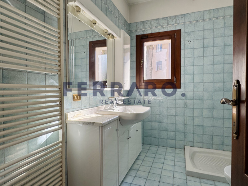 Treviso, Santa Maria del Rovere. Codice AV26.

In posizione strategica, a pochi passi dal futuro ...