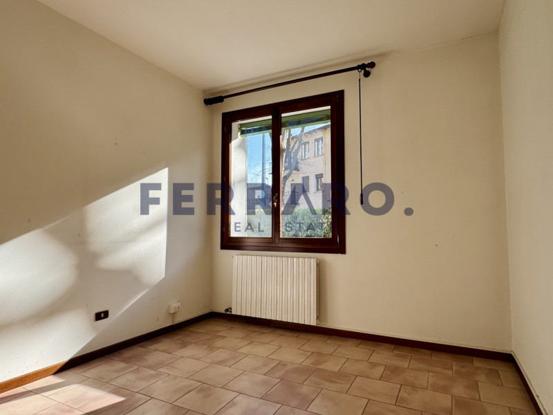 Treviso, Santa Maria del Rovere. Codice AV26.

In posizione strategica, a pochi passi dal futuro ...